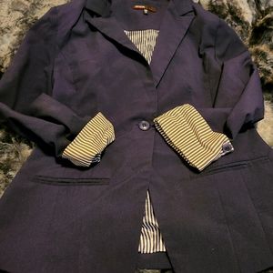 Light weight stretchy blazer